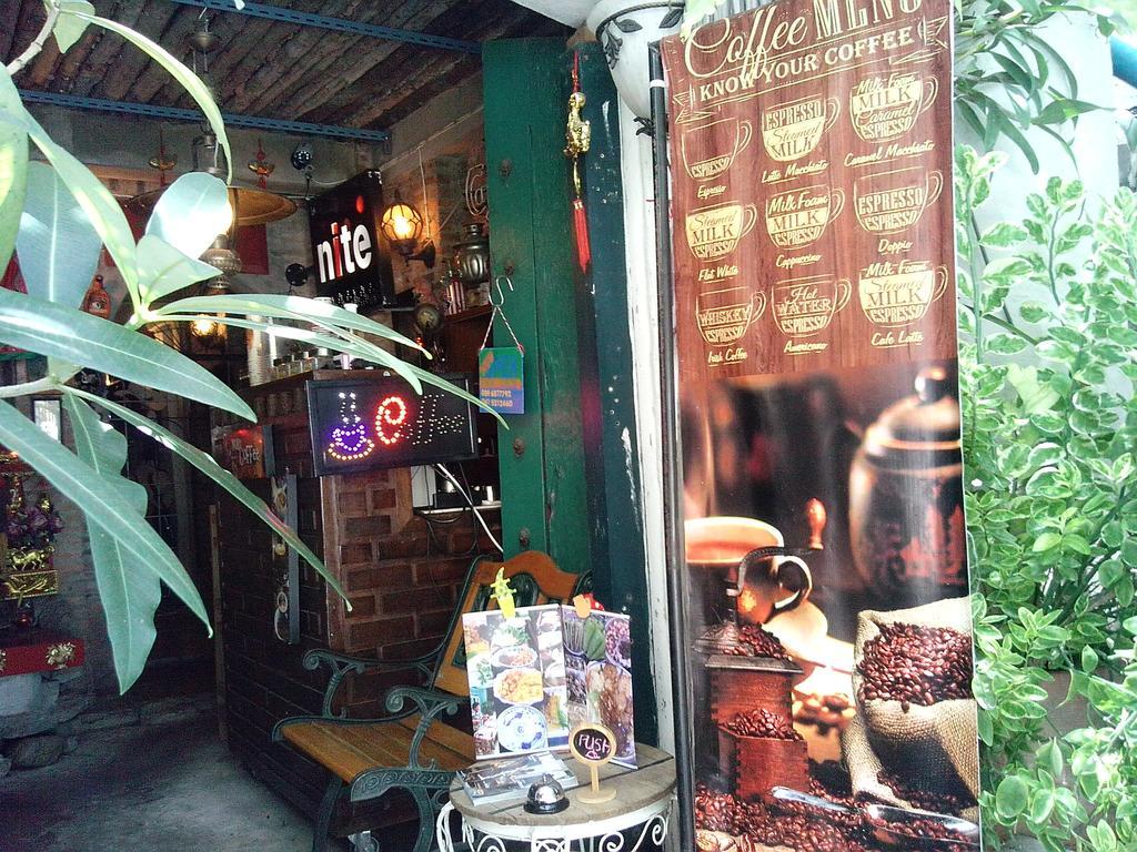 Отель Cafe De Baan Raow Бангкок Экстерьер фото